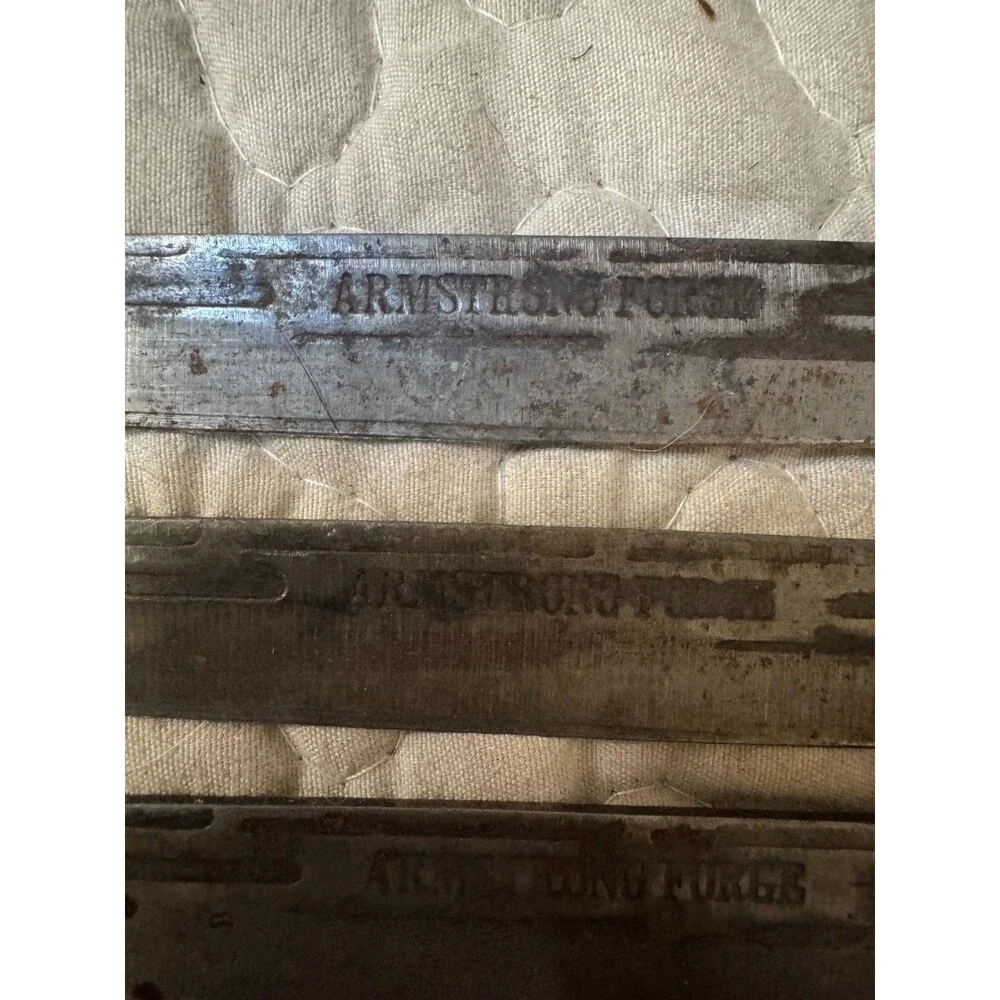 Vintage Armstrong Forge Steak Knives Set of 4 Wood Handles Colonial Minuteman US